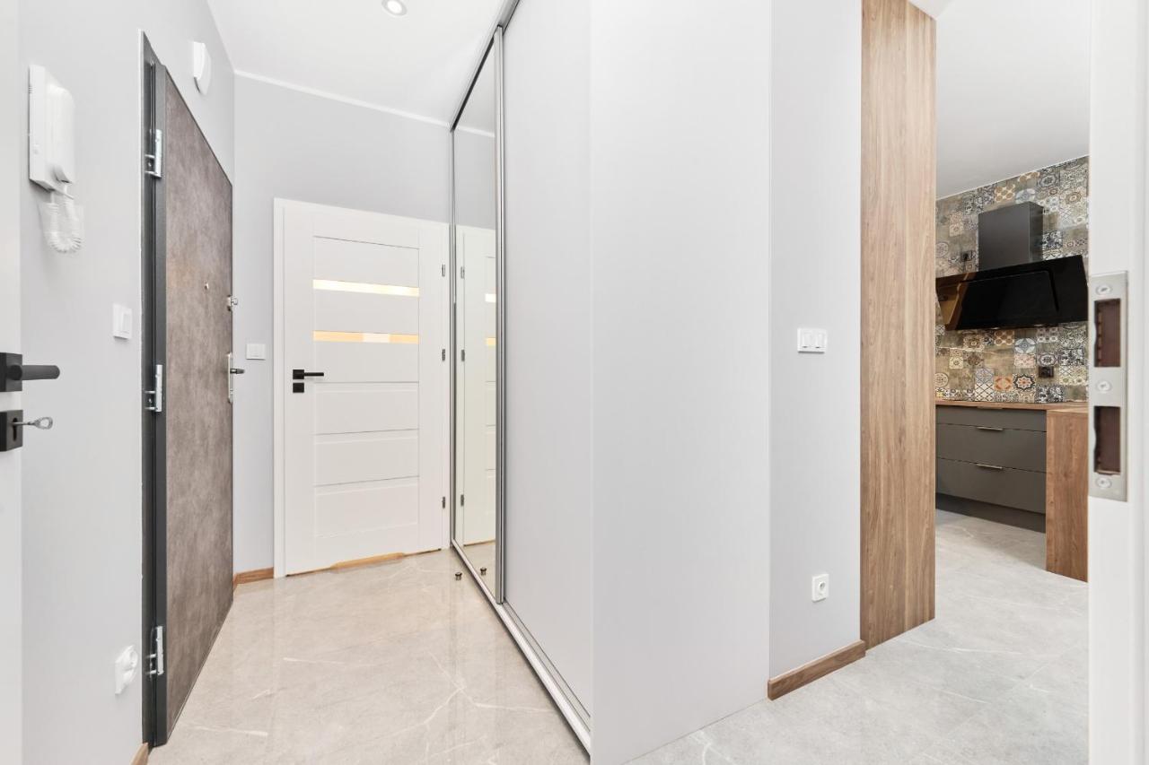 Browary Wroclawskie Apartments With Free Garage By Noclegi Renters Екстер'єр фото